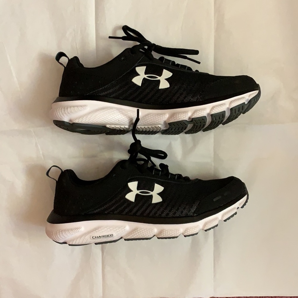 Women’s UnderArmour Charged Assert 8 running shoe